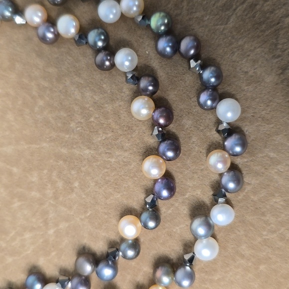 Lia Sophia Necklace - Picture 5 of 8